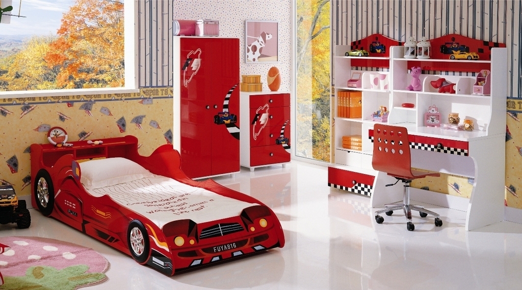 Детская кровать Milli Willi F1 (кровать-машина)