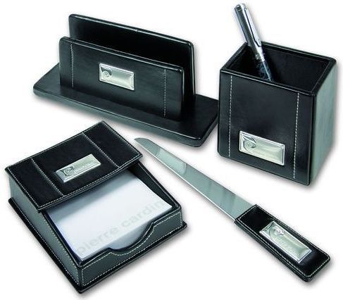 Настольный набор кожаный Pierre Cardin. Бювар, нож для бумаги, стакан для ручек, подставка для бум