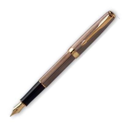 Перьевая ручка Parker . Позолоченные 23К детали дизайна. Перо - золото 18К.